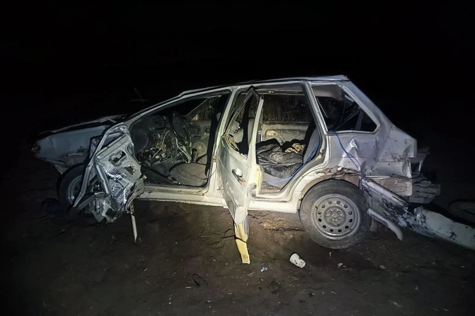    Легковушка съехала с дороги и опрокинулась Фото: пресс-служба ГУ МВД РФ по Краснодарскому краю