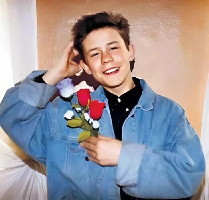    Юные годы: поиск себя и первые увлечения.