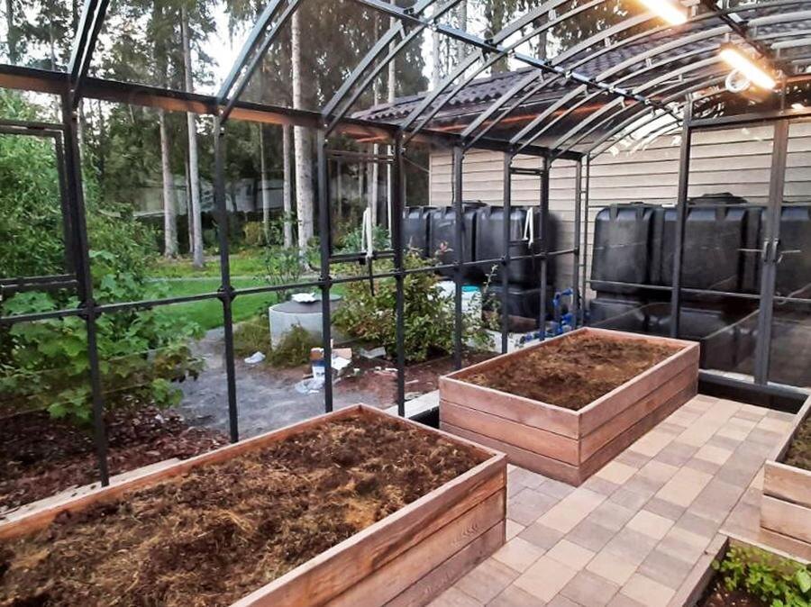 парники внутри теплицы