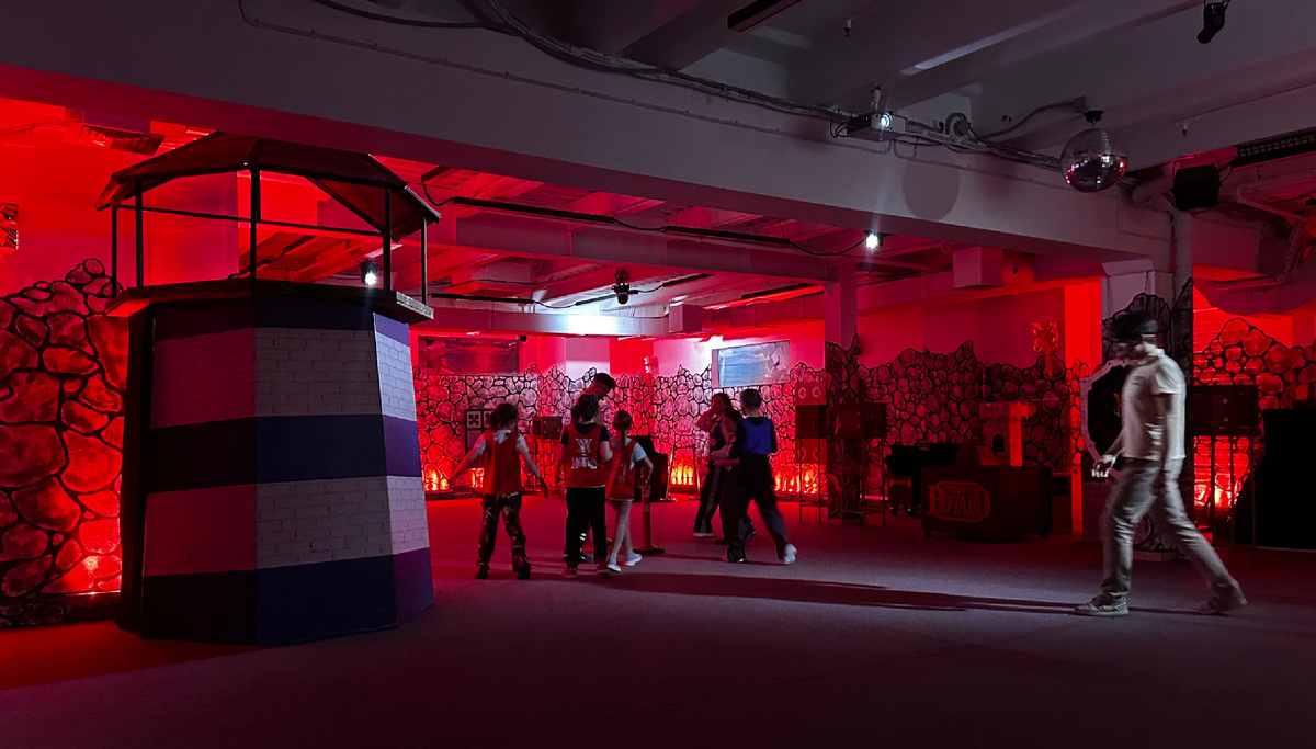 Локация большая, на фото только часть