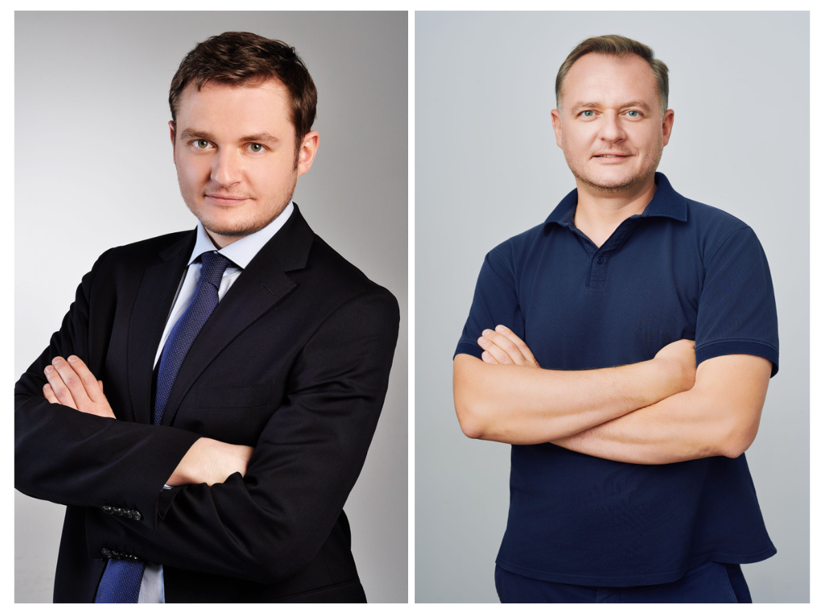 На старт бизнеса сделал фотосессию для сайта и презентаций, следующая фото уже из прошлого года - в поло все-таки больше свободы, даже в найме 