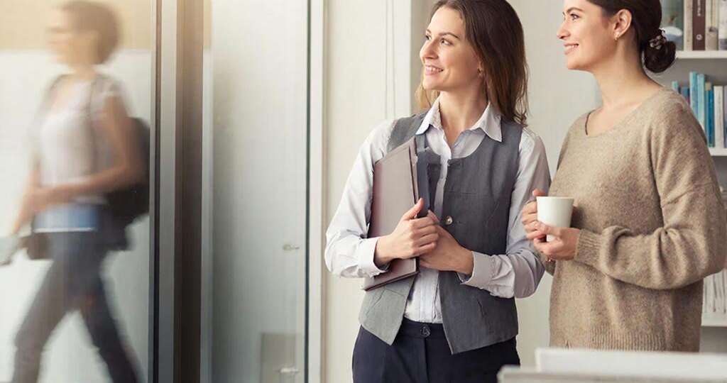 Она застукала мужа ночью в офисе с секретаршей. И… обрадовалась. Почему?