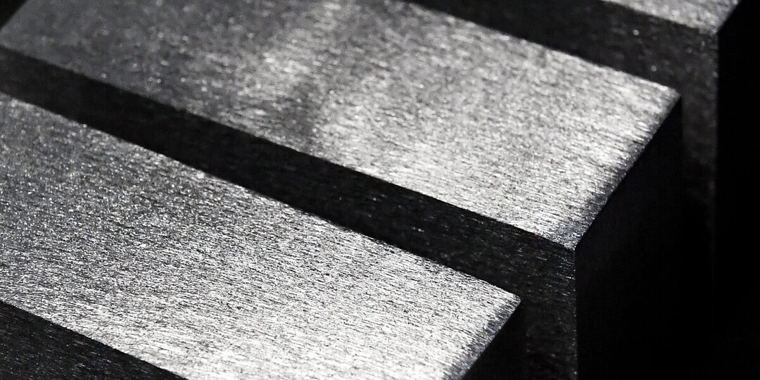 Стоимость платины в мире опустилась ниже 1800 долларов за тройскую унцию