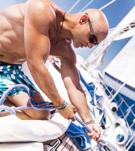 Море море , физкультура, пенный шелест волн прибрежных...