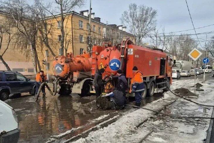 Где-то просто лужи, а где-то — уже почти потоп