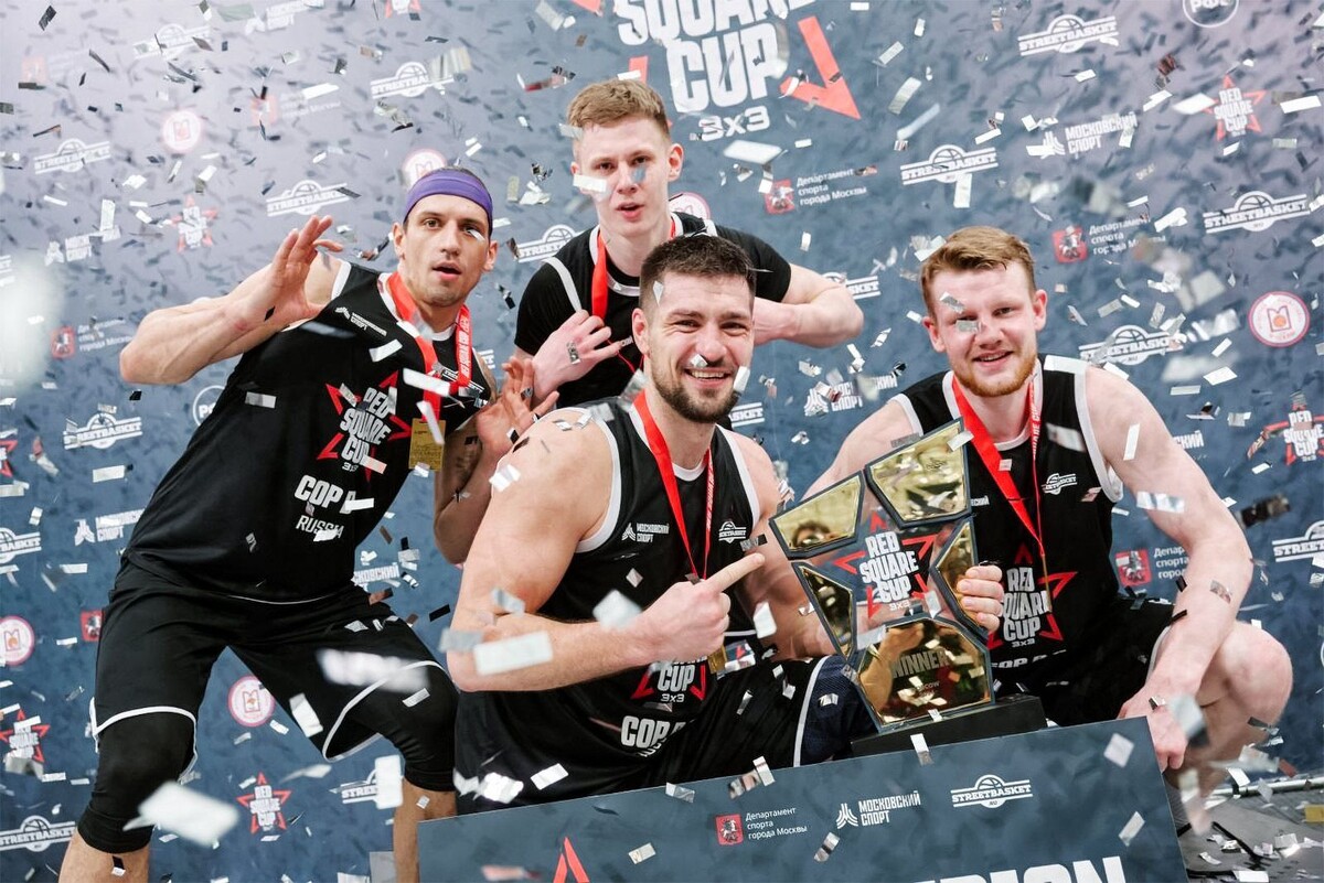    Москвичей зовут на кубки по самбо и баскетболу