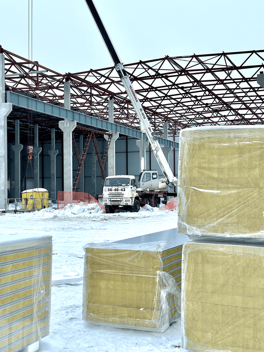 Монтаж сэндвич панелей в зимний период, AreaSteel.ru