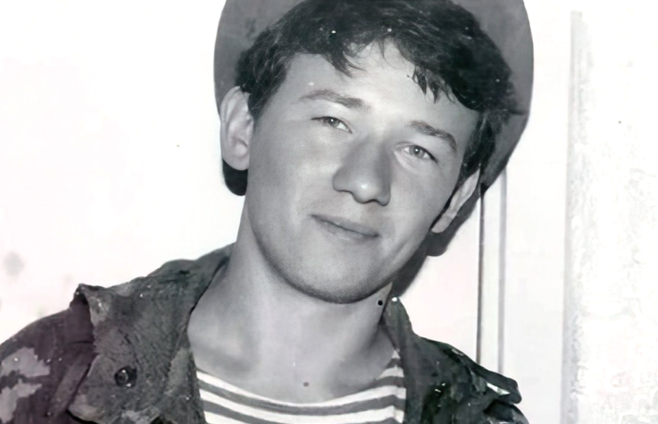 на фото Артем Шейнин в молодости