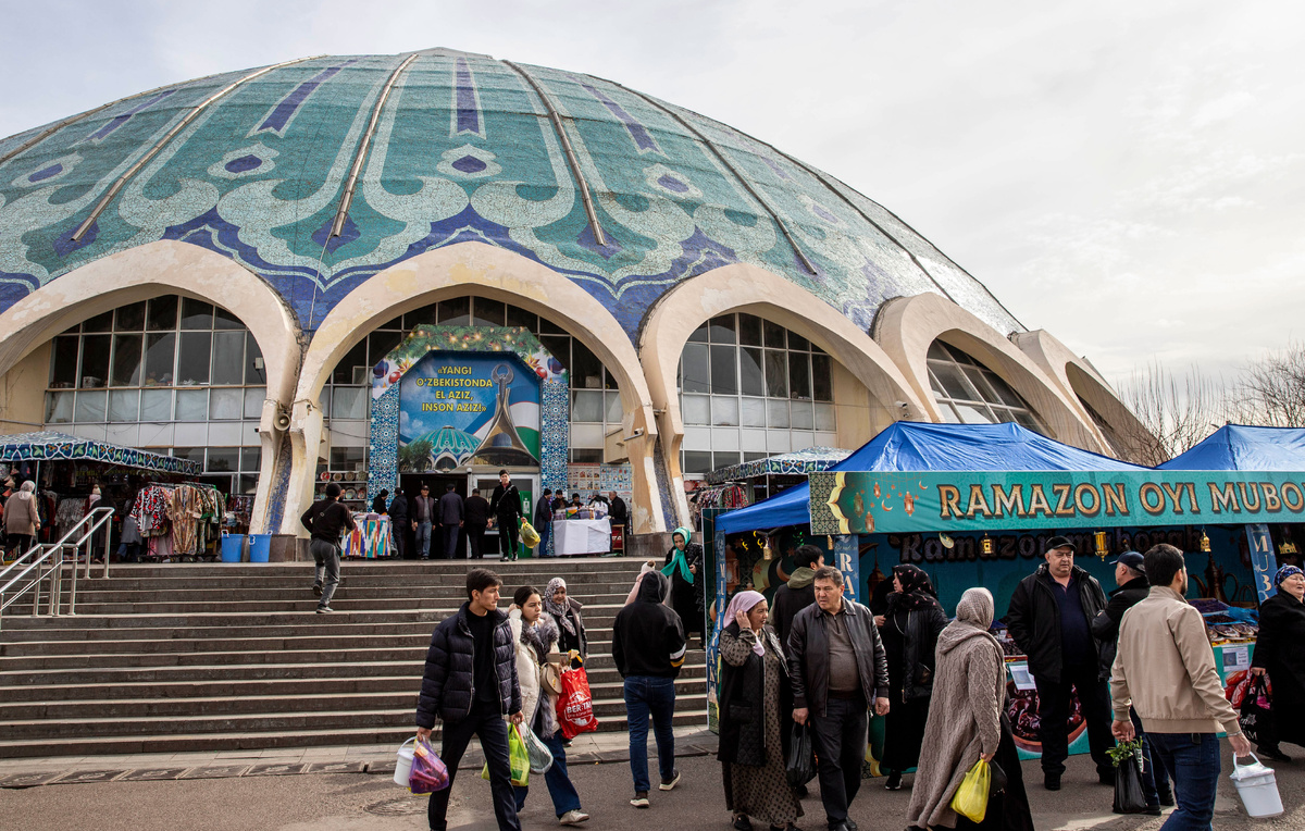    Базар "Чорсу"  Дмитрий Радченко/ТАСС