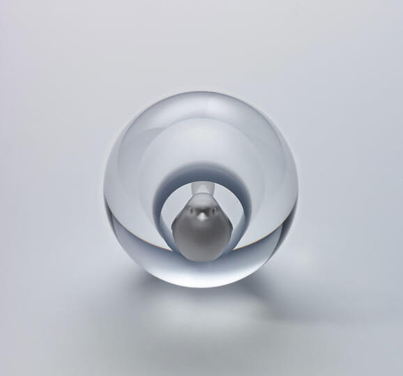 Дизайнеры переосмыслили образ скворечника для выставки в Брюсселе