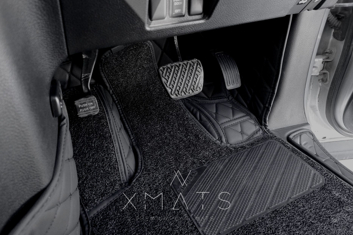 3д коврики из экокожи в салон Nissan Serena C26