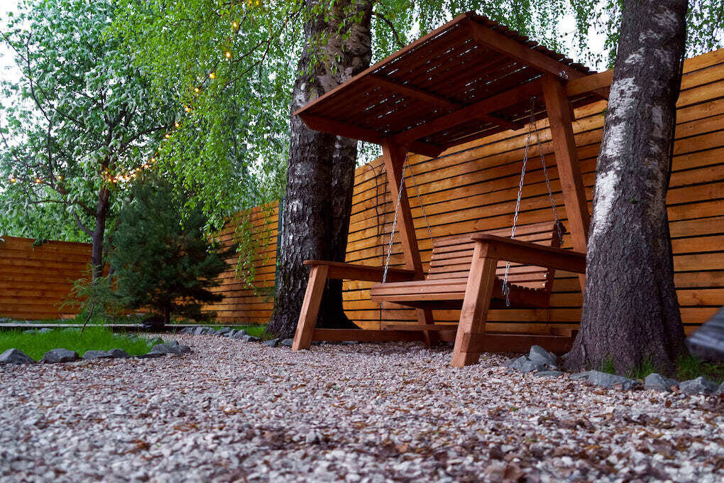 Цветущая весенняя территория Афрейм Хэппи для прогулки с собакой на майские праздники