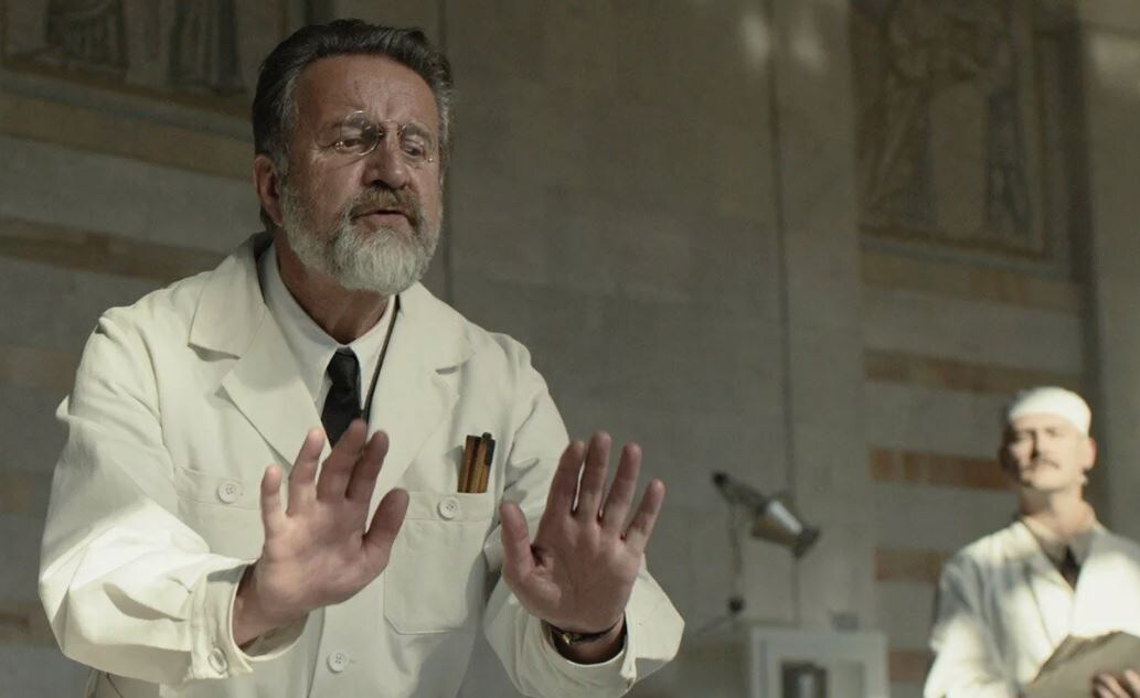    Фото: кадр из фильма "Мастер и Маргарита"