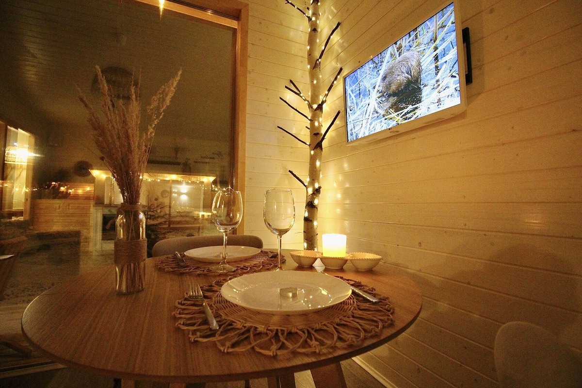 Ужин при свечах в домике «Панорама» — атмосфера особенного вечера