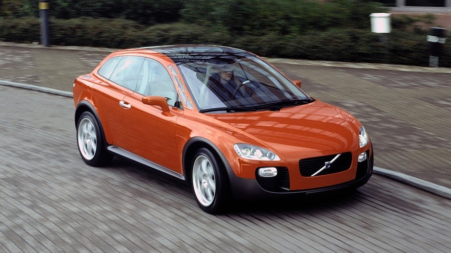 Предтечей модели C30 стал концепт Volvo SCC образца 2001 года
