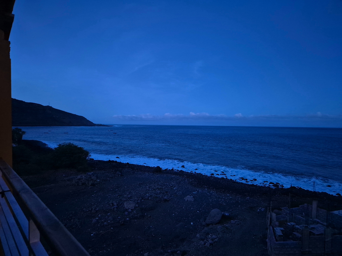 вид из номера, 6.23 - утро на острове Санту-Антан, Кабо-Верде 
