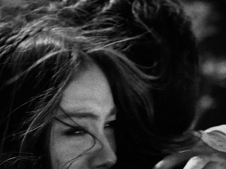 “Мне не нужны отношения” — самая удобная ложь, в которую ты веришь