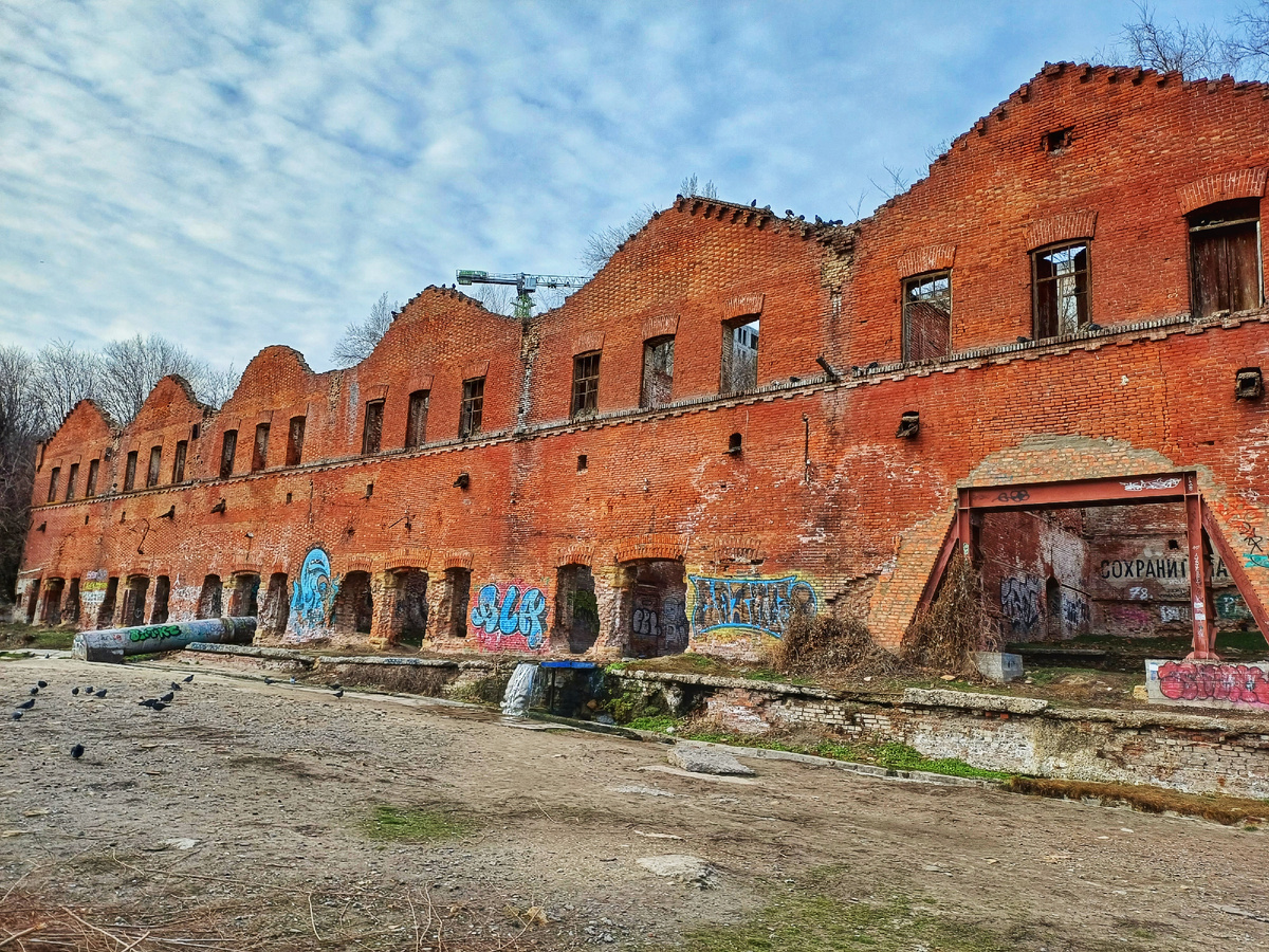 Парамоновские склады