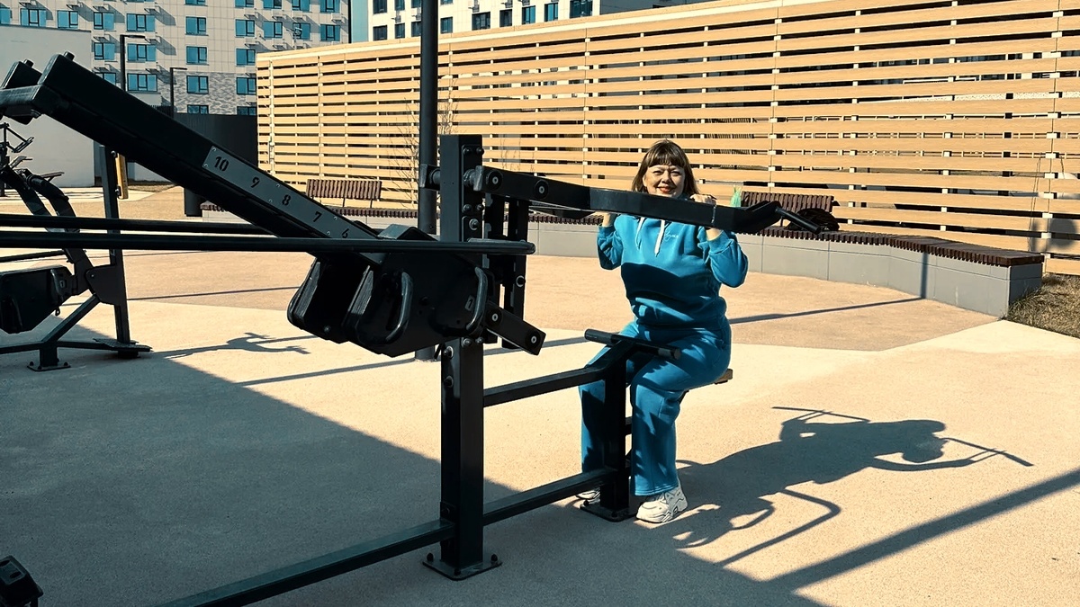 Вертикальная тяга верхнего блока мышц