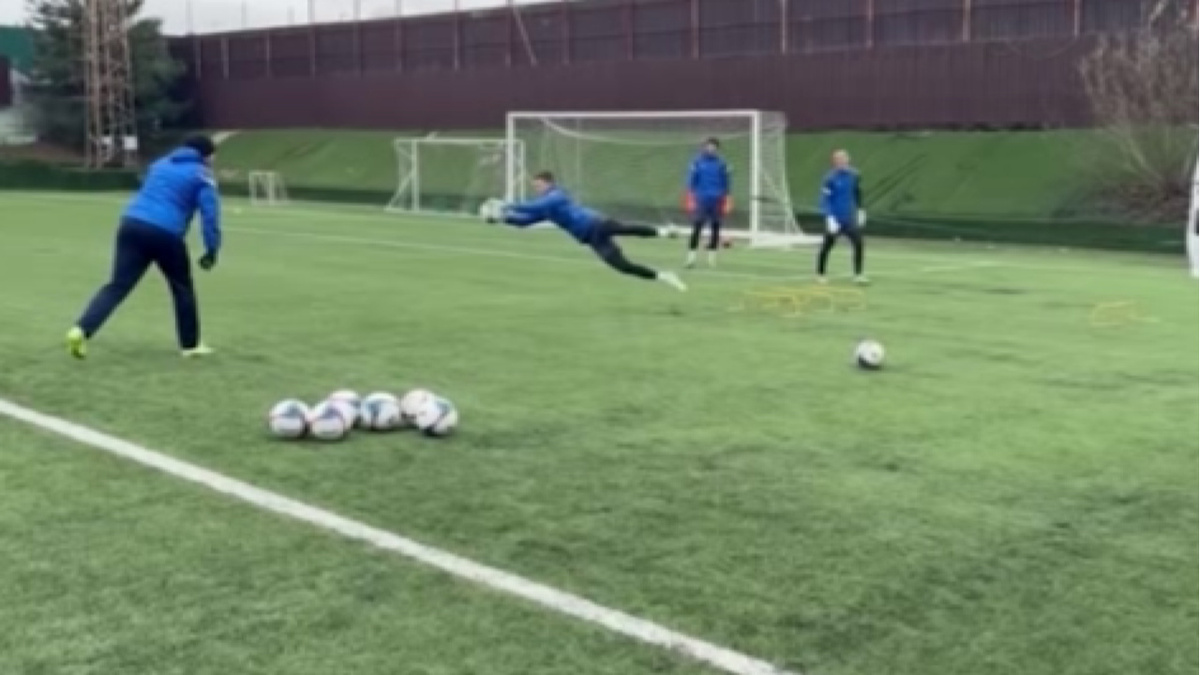    Футболисты курского «Авангарда» вернулись домой