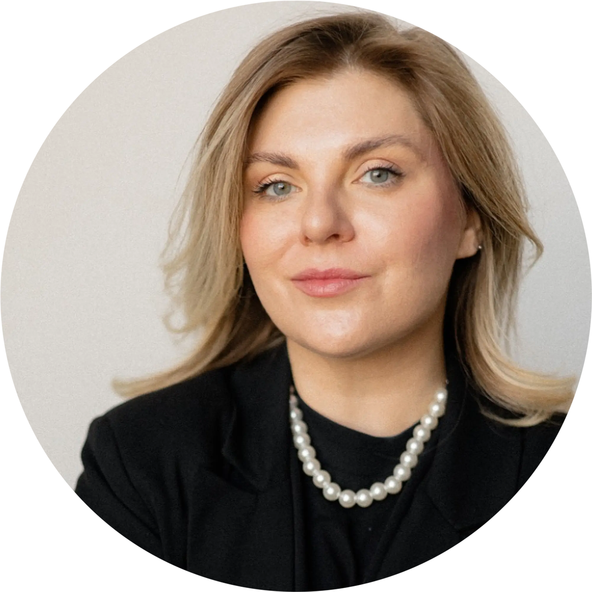 ✍️ Автор: Елена Туленцева Бьюти-эксперт и независимый критик косметических средств 🍃 В индустрии красоты — 6 лет