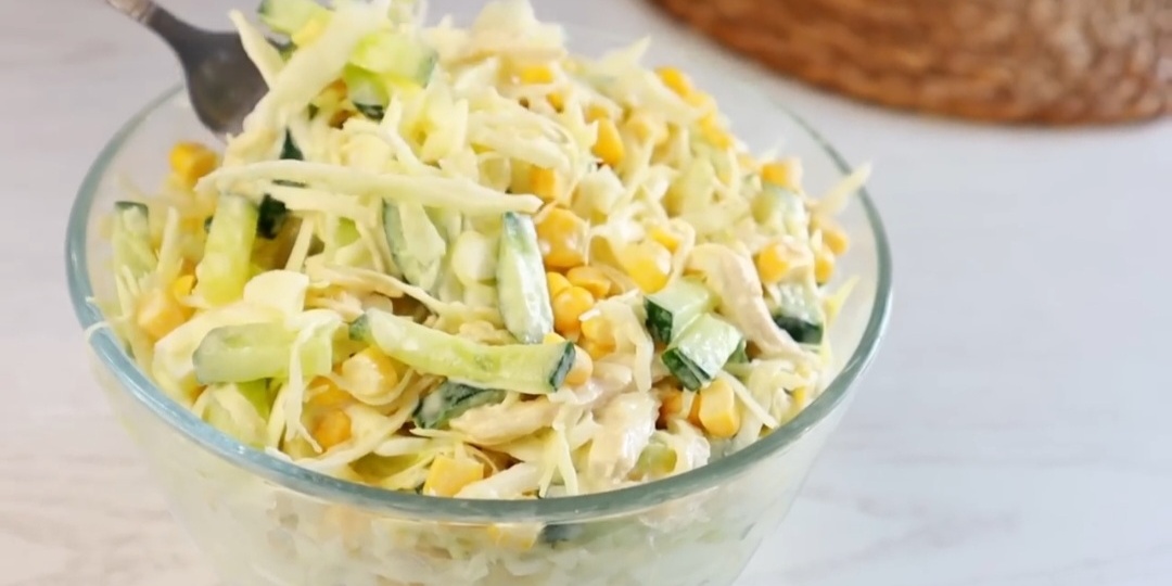 Самый вкусный весенний салат с лёгкой заправкой! Готовим просто вкусно полезно!