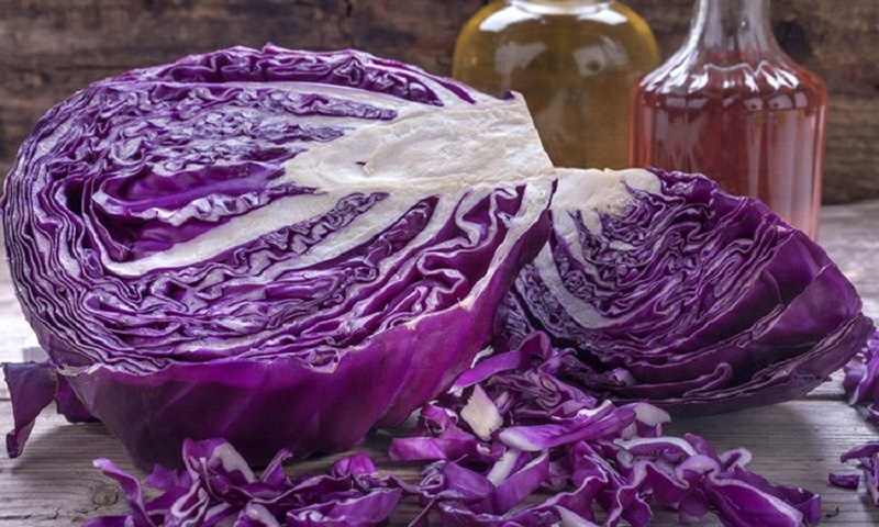 Салат из капусты с пикантной заправкой