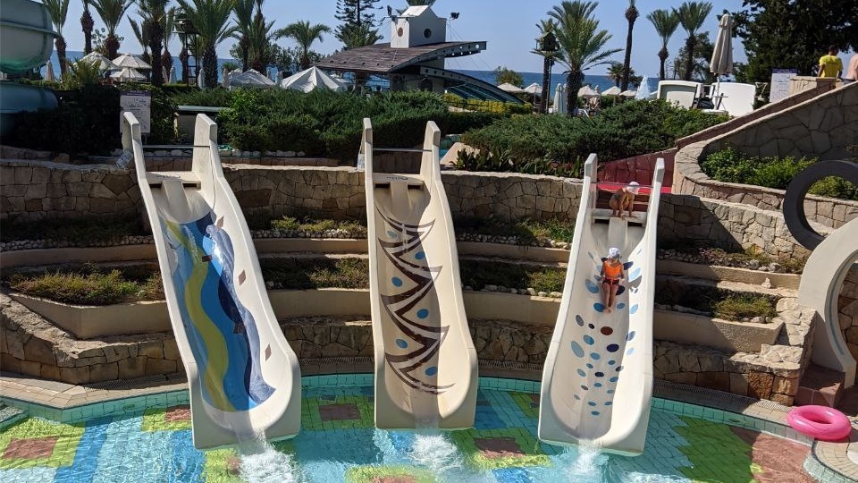 "Неоправданно дорого. Лично мне и дома неплохо отдыхается". Подборка Турции на июнь, после которой вам захочется сменить диван на шезлонг