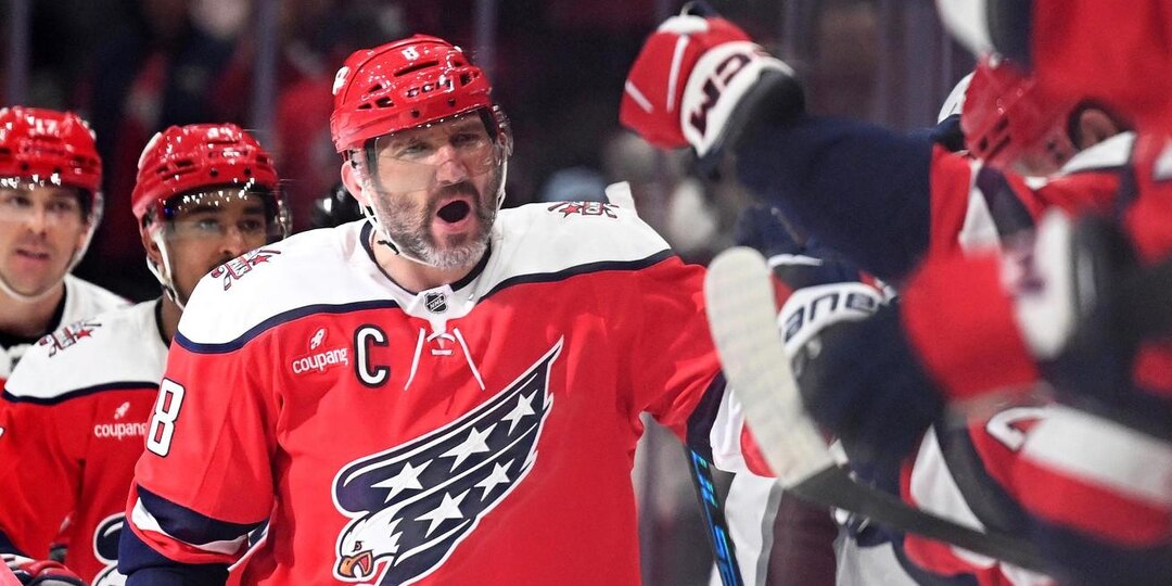 Реакция фанатов хоккея на 1000-ю шайбу Овечкина: смотрим видео