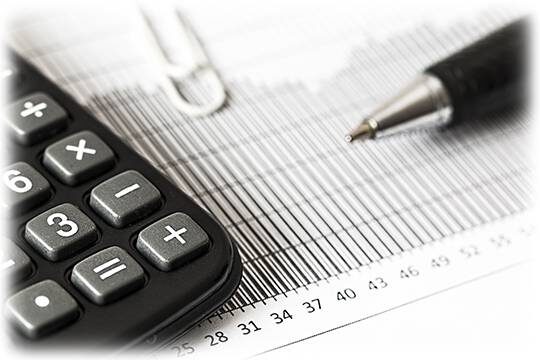    Страховщики хотят собирать деньги, но не хотят платить (фото: pxhere.com)