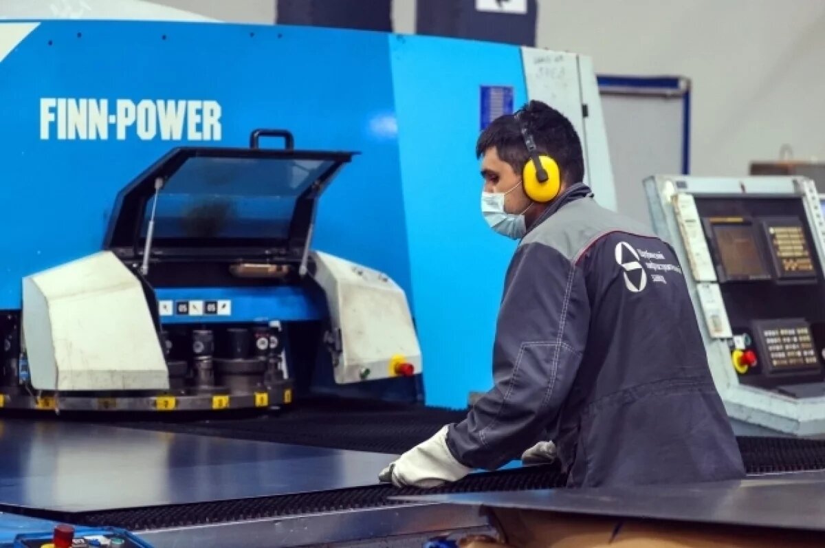    В Омской области потребуется почти 200 тысяч новых специалистов