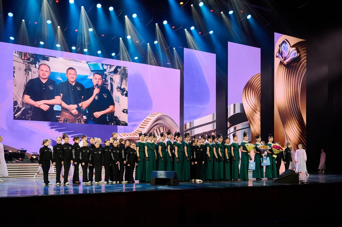 Воспитанники «Творческого центра для детей и молодёжи под руководством Натальи Просековой»