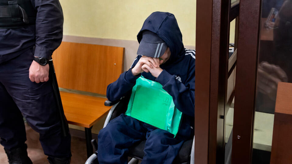     Инвалида-колясочника приговорили к 14 годам колонии за избиение ребенка битой ИЗВЕСТИЯ