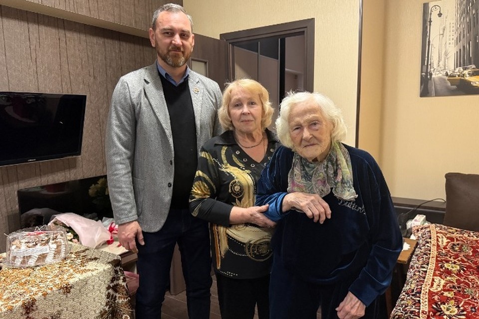    В Луганске радистку Зою Приходько поздравили со 100-летием Валерия РАЗИНА