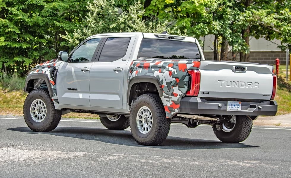 Источник фотографии: Car and Driver