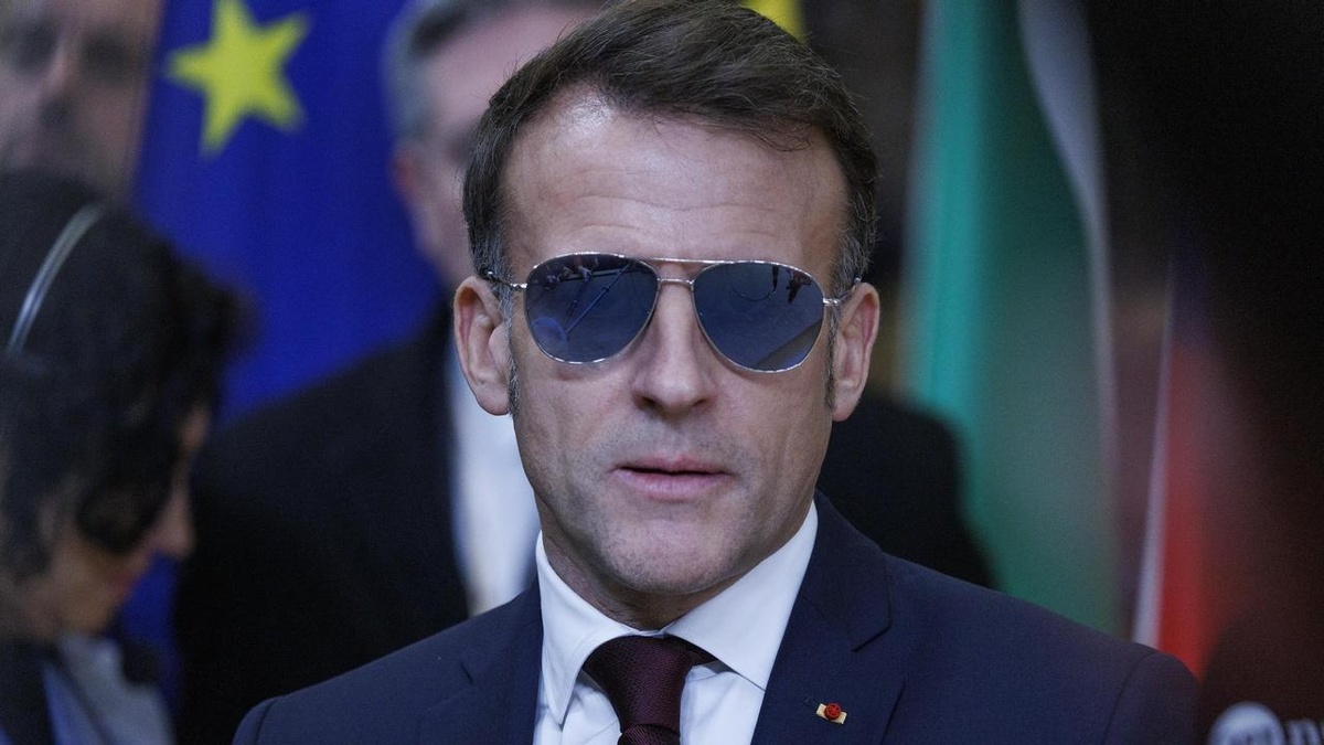    Макрон заявляет, что Францию «нужно бояться», и объявляет об увеличении ядерного арсенала.