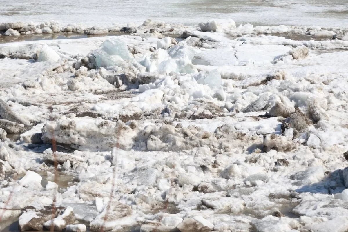    Сахалинцев предупредили об опасности выхода на лед 24 марта
