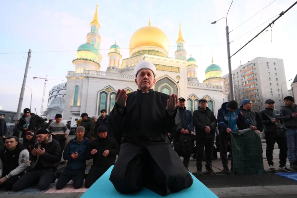    Ид мубарак.