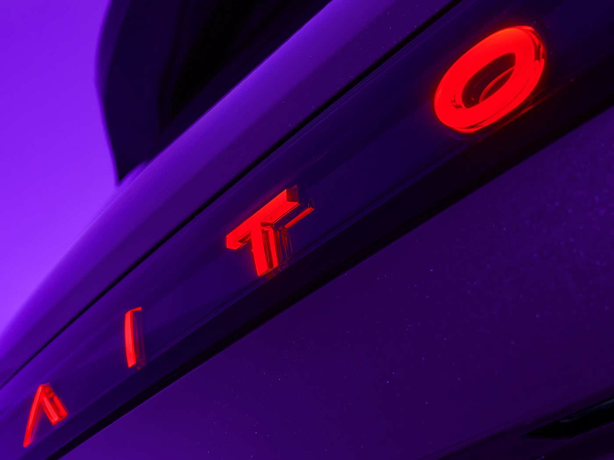 Новый кроссовер появился в линейке AITO