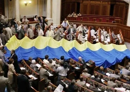    Железняк: «Слуги народа» отказываются подчиняться Зеленскому, а правительство Свириденко недееспособно