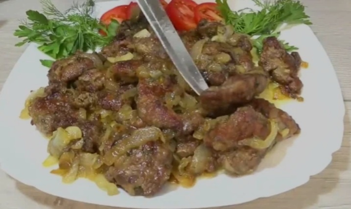 Бефстроганов из печени.