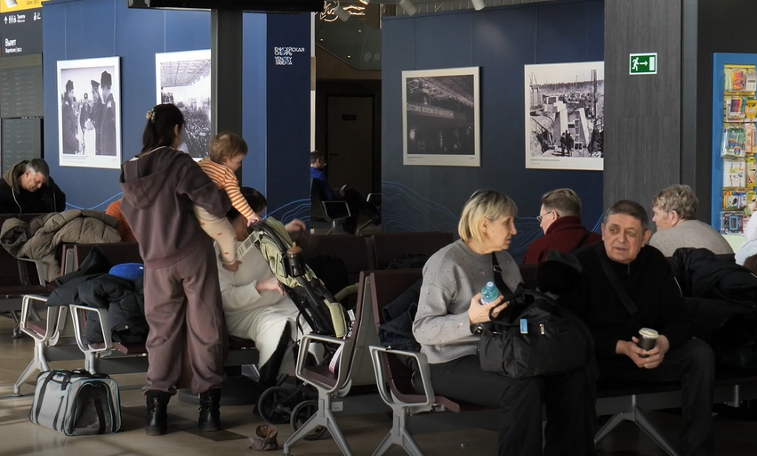     Загранпаспорт ребенку до 14 лет стал обязательным для поездок в страны СНГ