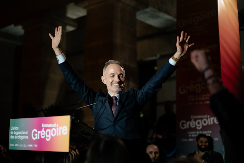 Эммануэль Грегуар празднует победу в Париже
 Фото: Zuma / TASS