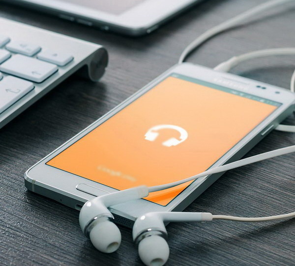 Американского музыканта признали виновным в мошенничестве за использование ИИ при создании и прослушивании песен