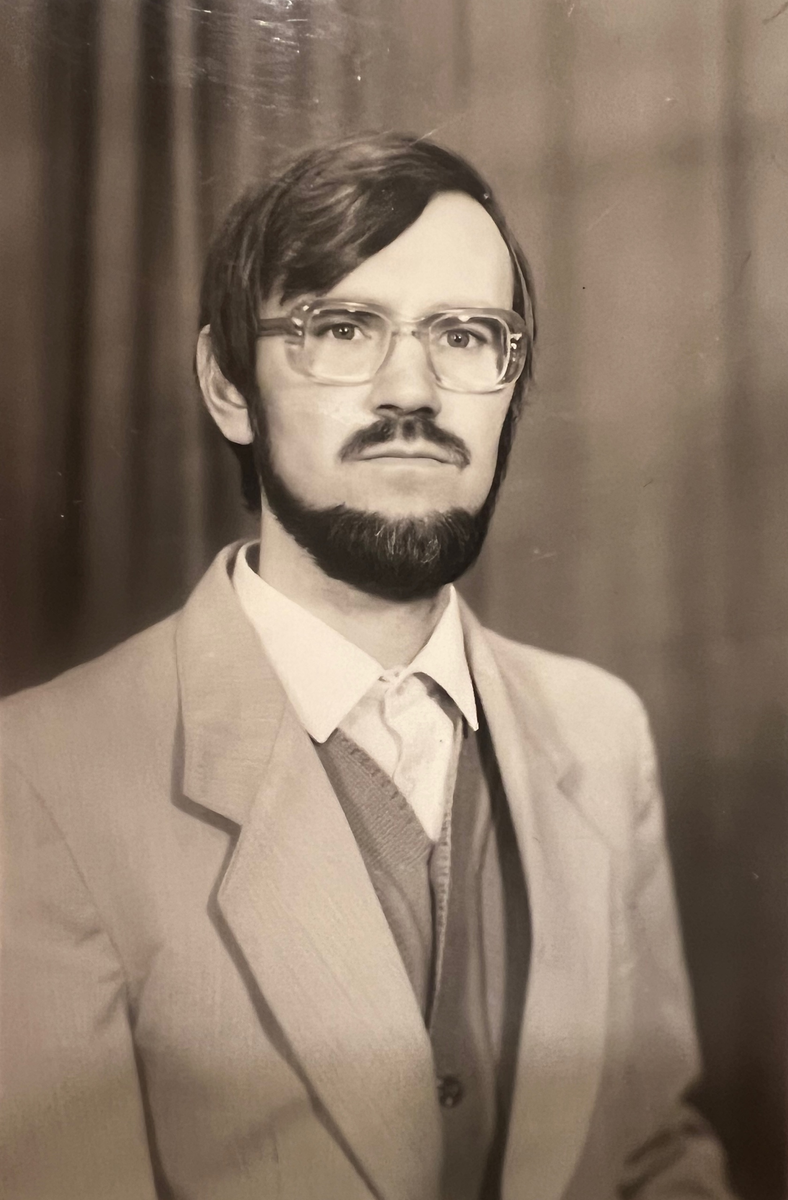 дядя Саша, метеоролог острова Беринга. Фото из личного архива Натальи Пивоварчик.