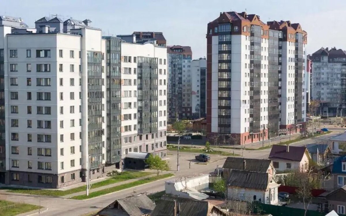    Воронеж возглавил рейтинг миллионников по падению цен на вторичное жилье Фото – GigaChat