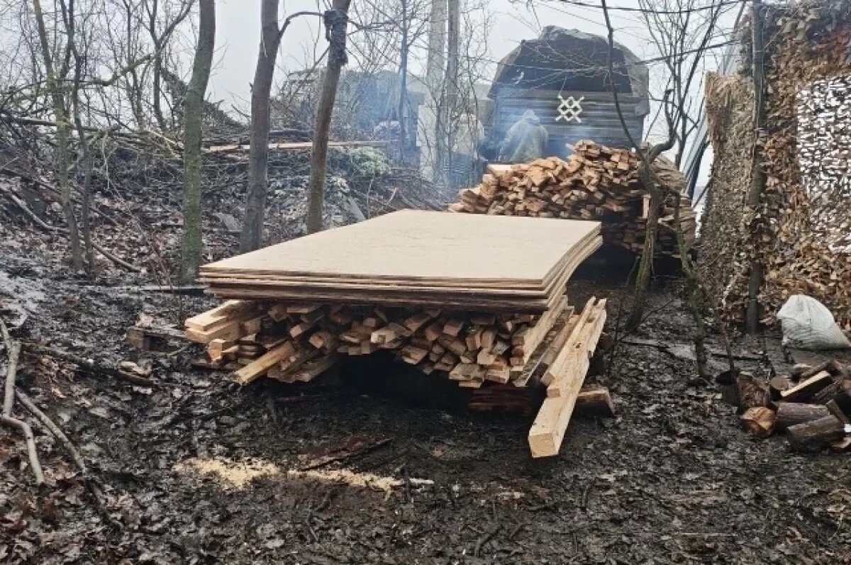    Из Петушков на фронт отправились КамАЗы со стройматериалами для военных