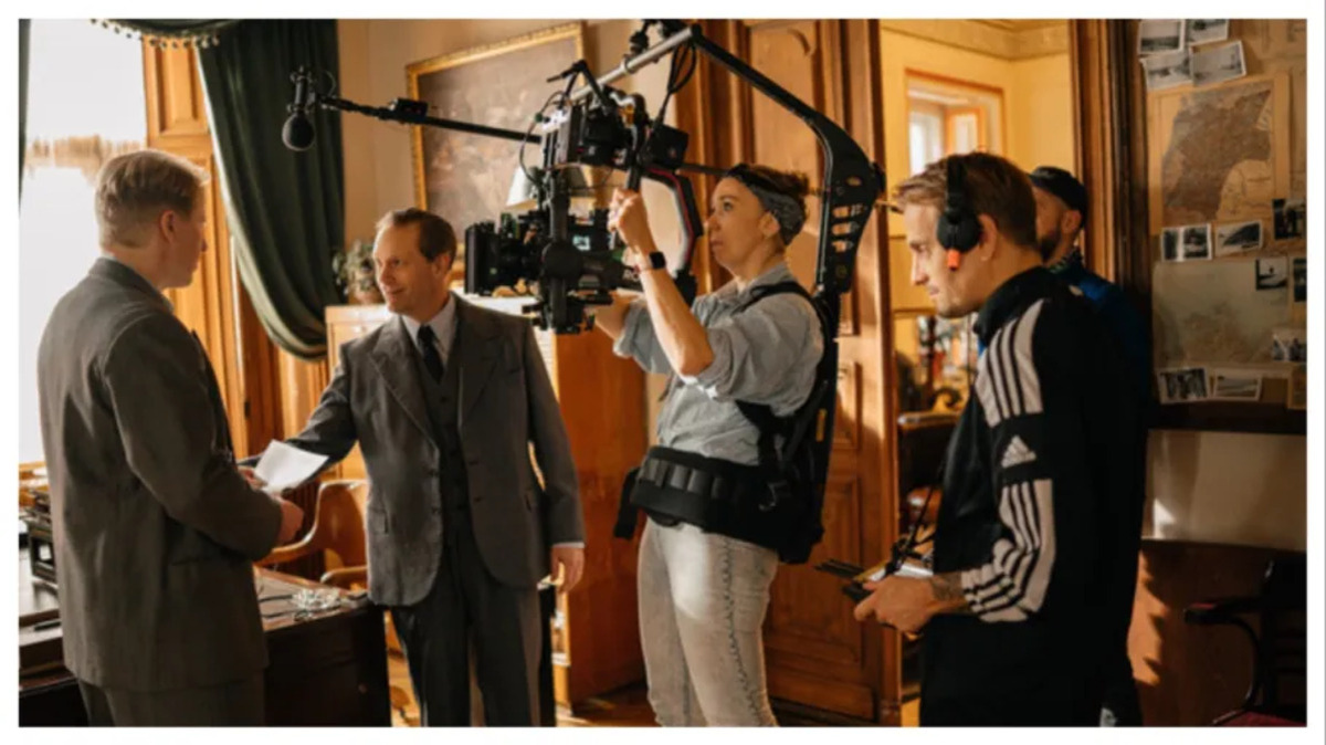 Кадр со съёмок фильма The Traitor Within / Источник: Variety