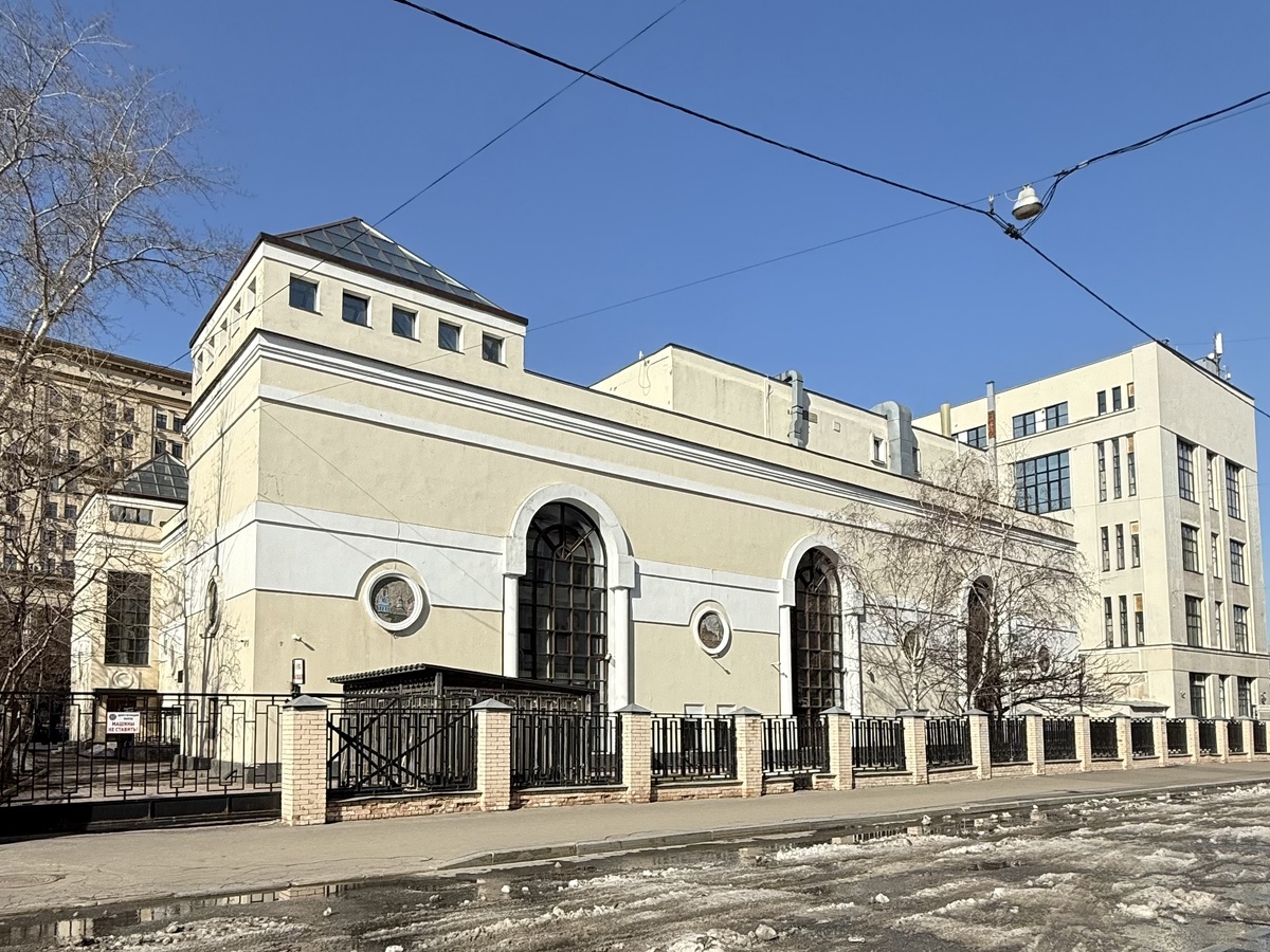Фото автора канала. Здание первой московской АТС.