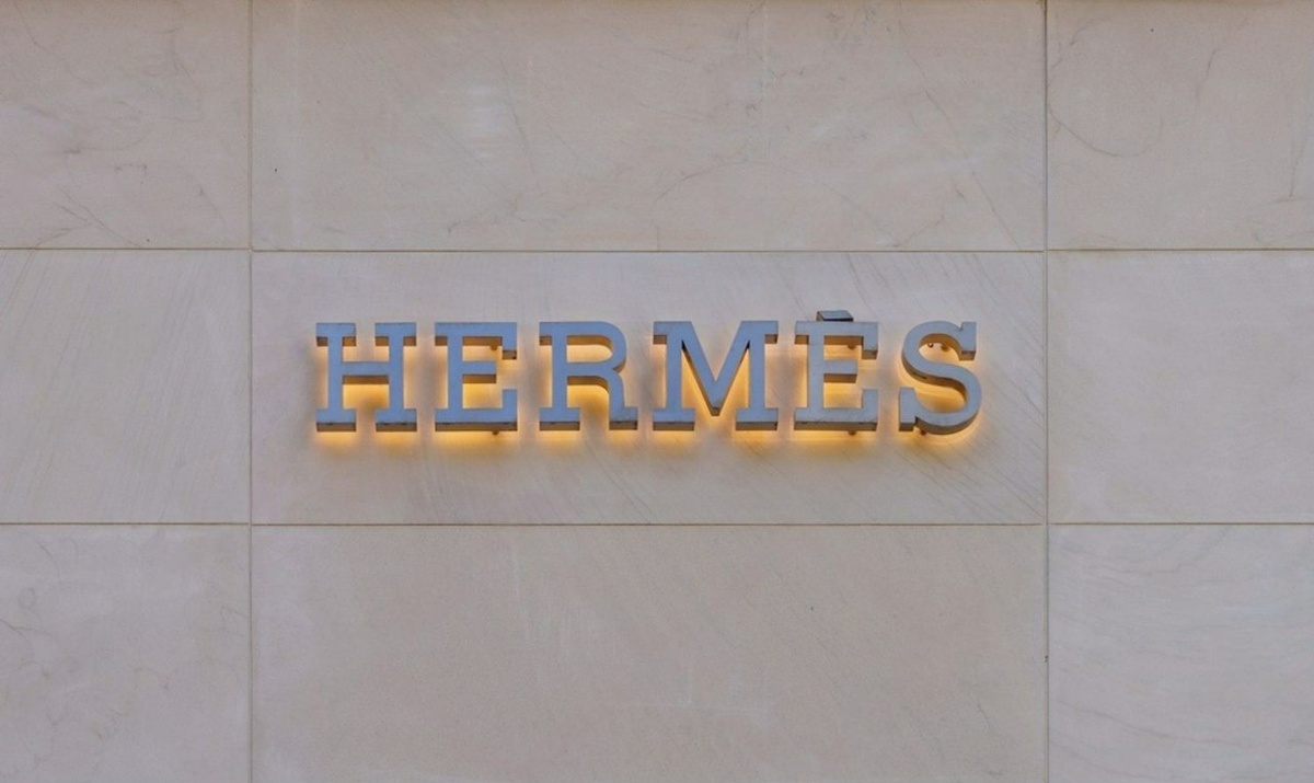 Бутик Hermès на Rue du Faubourg Saint-Honoré, Париж — место, где деньги не гарантируют покупку.